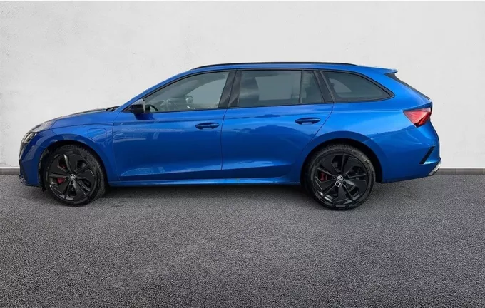 SKODA OCTAVIA Combi 1.4 TSI PHEV iV 245 ch DSG6e RS extérieur trois quart arrière gauche 2130978