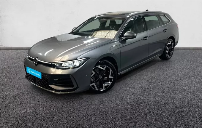 VOLKSWAGEN PASSAT 1.5 eHybrid 272 DSG6 R-Line extérieur trois quart avant gauche 2129537