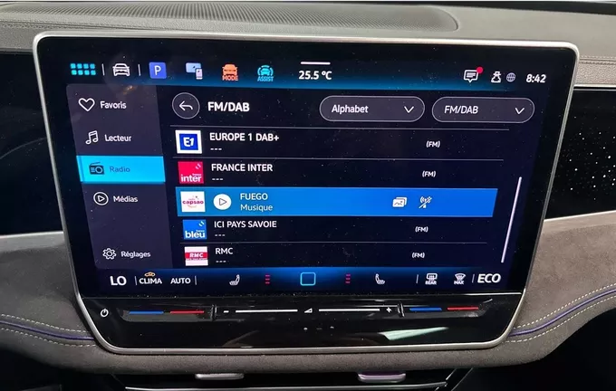 VOLKSWAGEN PASSAT 1.5 eHybrid 272 DSG6 R-Line photo 18 2129537