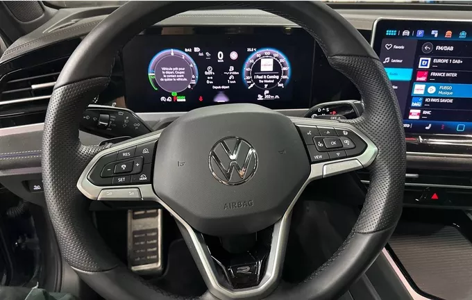 VOLKSWAGEN PASSAT 1.5 eHybrid 272 DSG6 R-Line photo 19 2129537