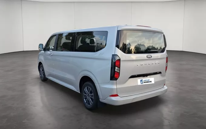 FORD TOURNEO Custom 320 L2H1 2.0 EcoBlue 170 ch BVA8 Titanium extérieur trois quart arrière gauche 106368