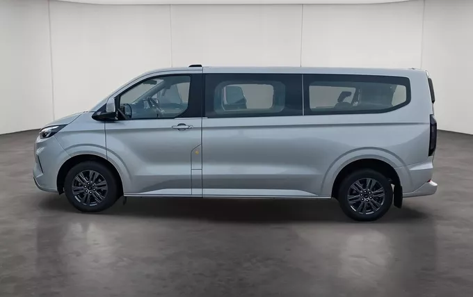 FORD TOURNEO Custom 320 L2H1 2.0 EcoBlue 170 ch BVA8 Titanium extérieur côté gauche 106368