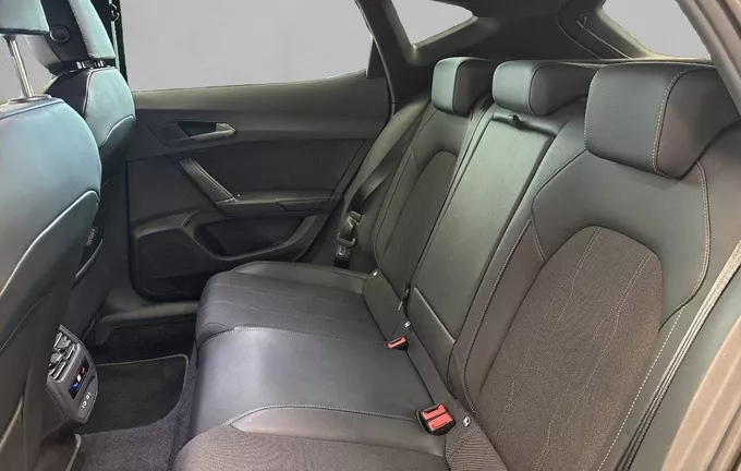 CUPRA FORMENTOR 1.5 eTSI Hybrid 150 ch DSG7 V photo 17 2127692