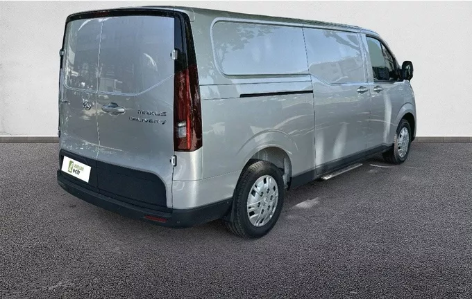 MAXUS DELIVER7 FOURGON L2H1 2.0D 150 CH extérieur trois quart arrière droit 6802123
