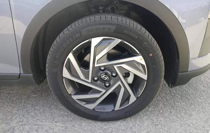 HYUNDAI BAYON 1.0 T-GDi 100 DCT-7 Intuitive photo 9 6002518