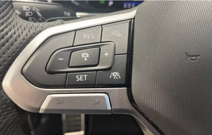 VOLKSWAGEN T-ROC 1.5 TSI EVO 150 Start/Stop DSG7 R-Line photo 17 2125518