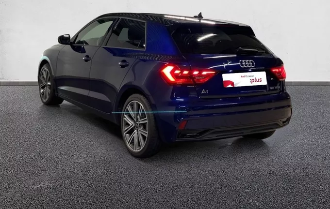 AUDI A1 Sportback 30 TFSI 116 ch S tronic 7 Advanced extérieur trois quart arrière gauche 2122794