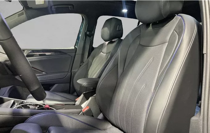 VOLKSWAGEN TIGUAN 1.5 eHybrid 272ch DSG6 R-Line Exclusive extérieur trois quart arrière droit 2128495