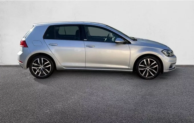 VOLKSWAGEN GOLF 2.0 TDI 150 FAP DSG7 Confortline extérieur côté droit 560428