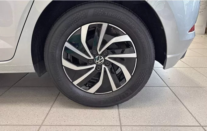 VOLKSWAGEN POLO 1.0 TSI 95 S&S BVM5 photo 12 2127632