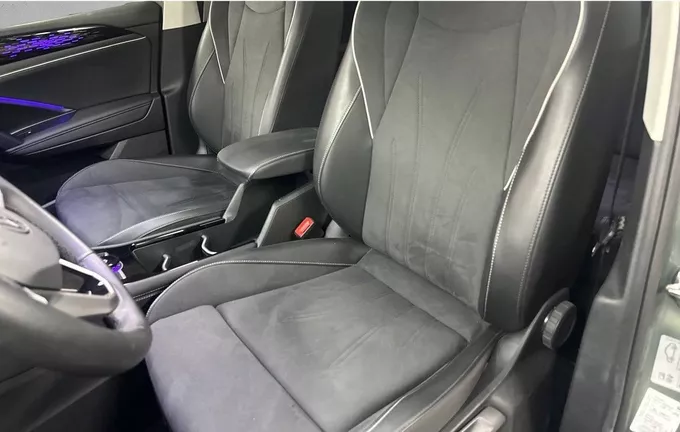 VOLKSWAGEN TIGUAN 1.5 eTSI 150ch DSG7 Elegance extérieur trois quart arrière droit 2132610