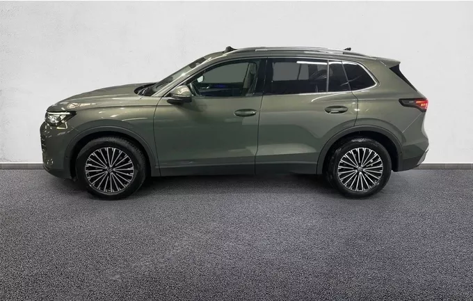 VOLKSWAGEN TIGUAN 1.5 eTSI 150ch DSG7 Elegance extérieur trois quart arrière gauche 2132610