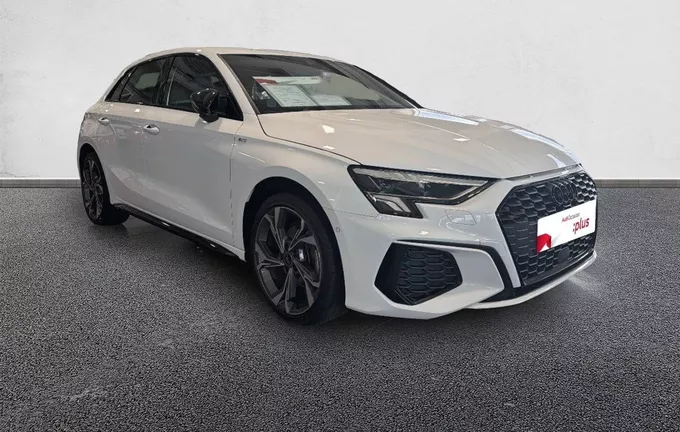 AUDI A3 Sportback 35 TFSI Mild Hybrid 150 S tronic 7 S Line extérieur trois quart avant droit 2131475
