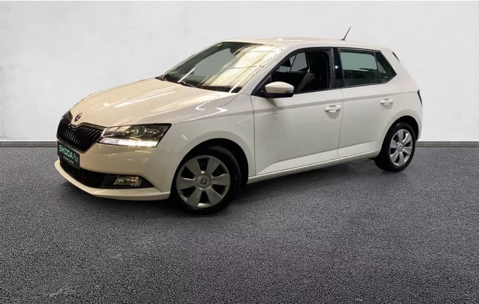 SKODA FABIA 1.0 MPI 60 ch BVM5 Business extérieur trois quart avant gauche 2130601