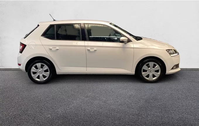 SKODA FABIA 1.0 MPI 60 ch BVM5 Business extérieur côté droit 2130601