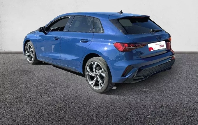 AUDI A3 Sportback TDI 150 S tronic 7 S line extérieur trois quart arrière gauche 2125510