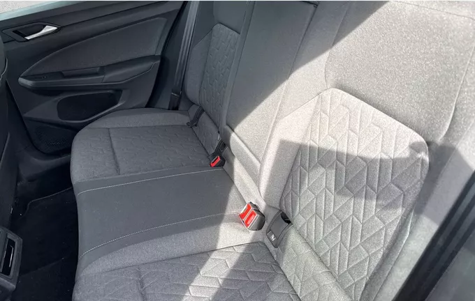 VOLKSWAGEN GOLF 1.5 eHybrid 204 DSG6 VW Edition extérieur arrière 2128496