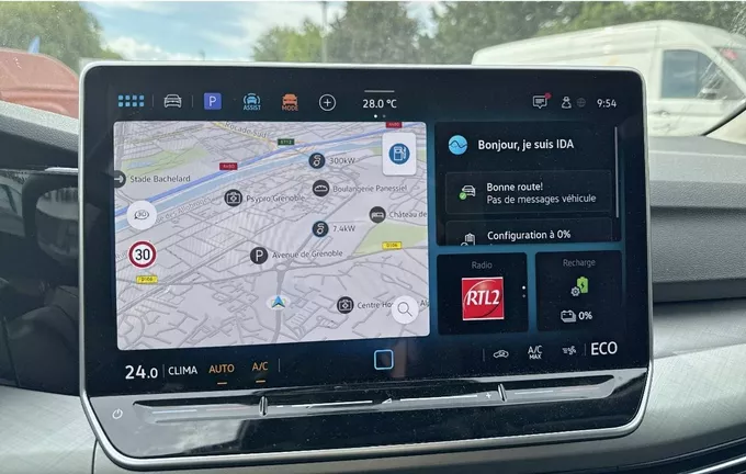 VOLKSWAGEN GOLF 1.5 eHybrid 204 DSG6 VW Edition photo 16 2128496