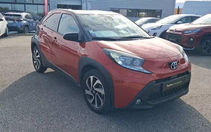 TOYOTA AYGO X 1.0 VVT-i 72 S-CVT Design extérieur trois quart avant droit 1103824
