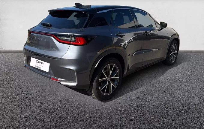 LEXUS LBX 2WD Cool extérieur trois quart arrière droit 1103748