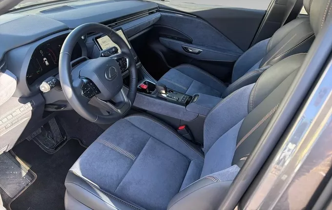 LEXUS LBX 2WD Cool photo 11 1103748