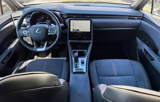 LEXUS LBX 2WD Cool photo 18 1103748
