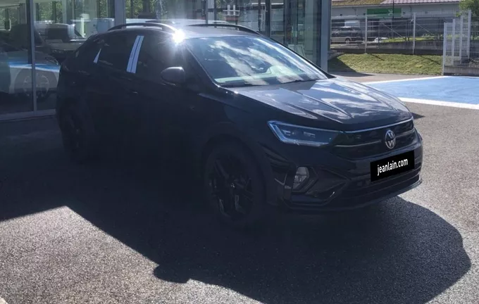 VOLKSWAGEN TAIGO 1.5 TSI 150 DSG7 R-Line Edition extérieur trois quart avant droit 6366