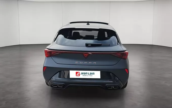 CUPRA LEON 1.5 eTSI Hybrid 150 ch DSG7 V extérieur arrière 4861