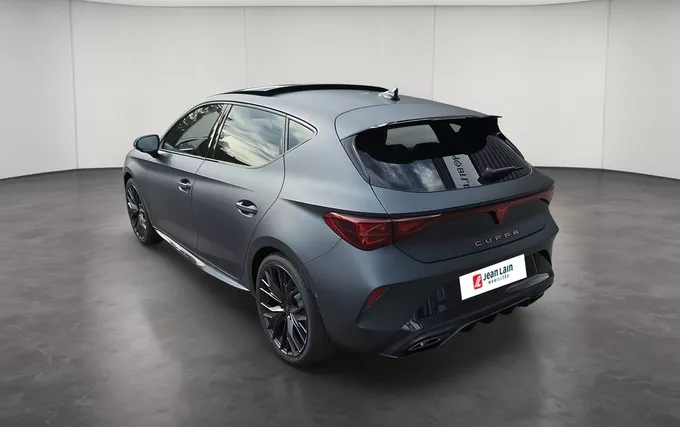 CUPRA LEON 1.5 eTSI Hybrid 150 ch DSG7 V extérieur trois quart arrière gauche 4861