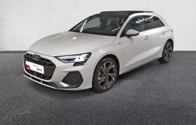 AUDI A3 Sportback TFSI Mild Hybrid 150 S tronic 7 S line extérieur trois quart avant gauche 2130375