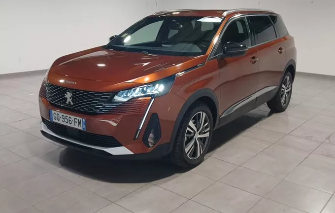 PEUGEOT 5008 BlueHDi 130ch S&S EAT8 Allure Pack extérieur trois quart avant gauche 2130501
