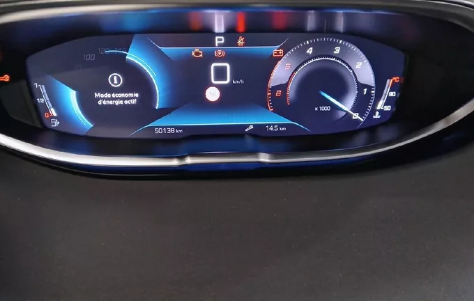 PEUGEOT 5008 BlueHDi 130ch S&S EAT8 Allure Pack photo 10 2130501