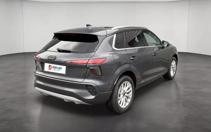 AUDI Q3 TFSI 150 ch Hybride S tronic 7 Advanced extérieur trois quart arrière droit 5734