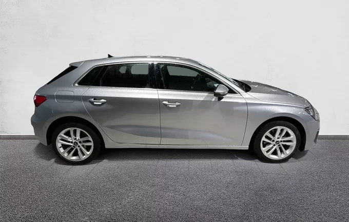 AUDI A3 Sportback 30 TFSI Mild Hybrid 110 S tronic 7 Design extérieur côté droit 2124339