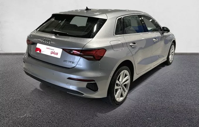 AUDI A3 Sportback 30 TFSI Mild Hybrid 110 S tronic 7 Design extérieur trois quart arrière droit 2124339
