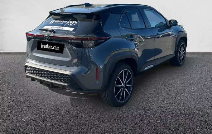 TOYOTA YARIS CROSS Hybride 130h 2WD GR SPORT extérieur trois quart arrière droit 114704