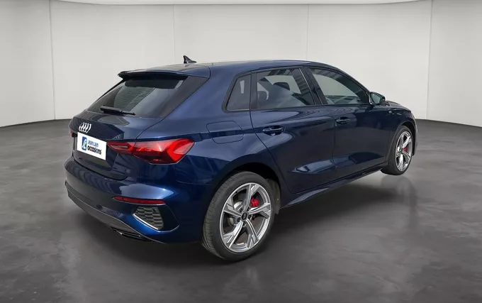 AUDI A3 Sportback 45 TFSIe 245 S tronic 6 Competition extérieur trois quart arrière droit 2131827