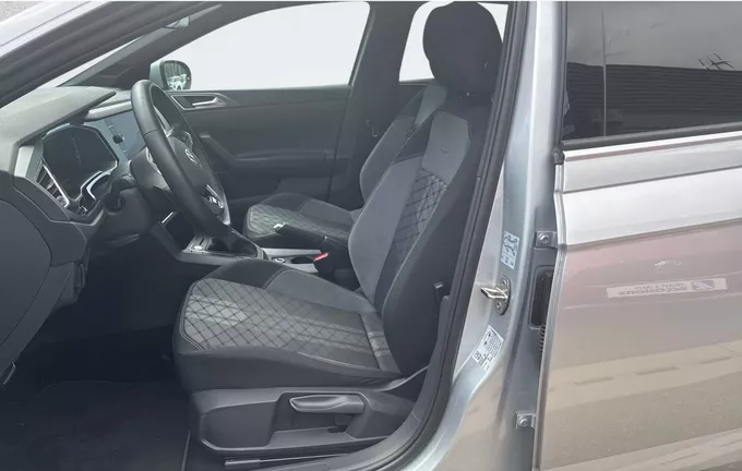 VOLKSWAGEN TAIGO 1.0 TSI 116 DSG7 R-Line Edition extérieur trois quart arrière droit 2130460