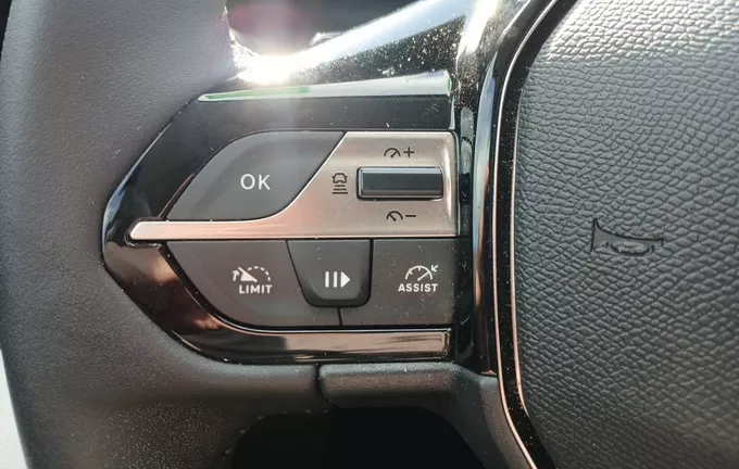 PEUGEOT 308 Hybrid 145 e-DCS6 Style photo 20 946098