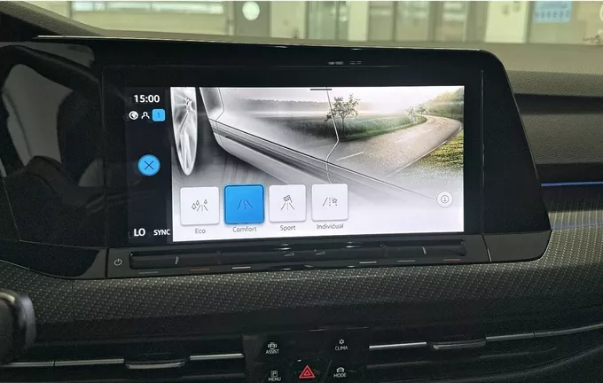 VOLKSWAGEN GOLF 1.5 eTSI OPF 150 DSG7 R-Line photo 19 2128994