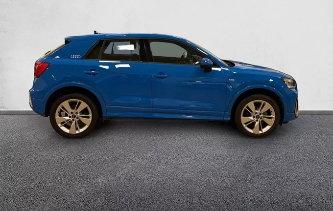 AUDI Q2 35 TFSI 150 BVM6 S line extérieur côté droit 212999