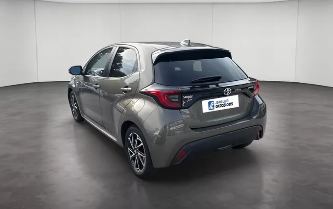 TOYOTA YARIS Hybride 116h Design extérieur trois quart arrière gauche 1104056