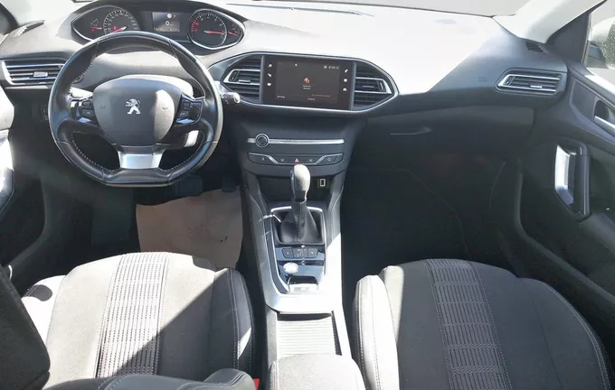 PEUGEOT 308 1.2 PureTech 130ch S&S EAT6 Allure photo 18 460328
