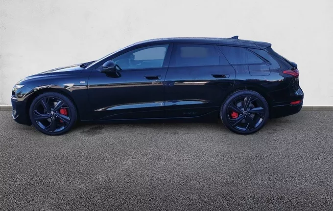 AUDI A6 E-TRON Avant 428 ch 100 kWh Quattro S line extérieur côté gauche 9562