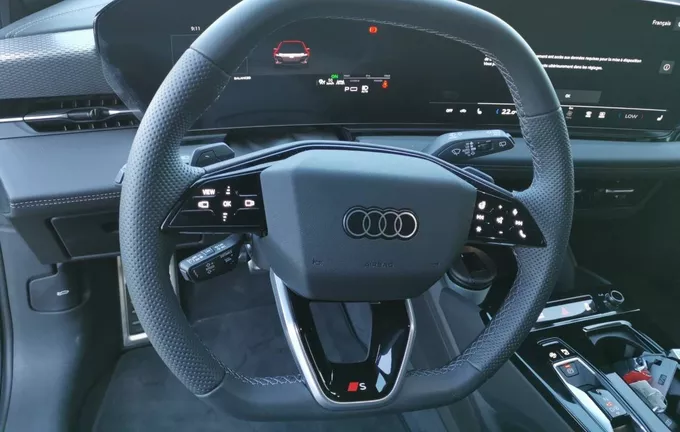 AUDI A6 E-TRON Avant 428 ch 100 kWh Quattro S line photo 12 9562