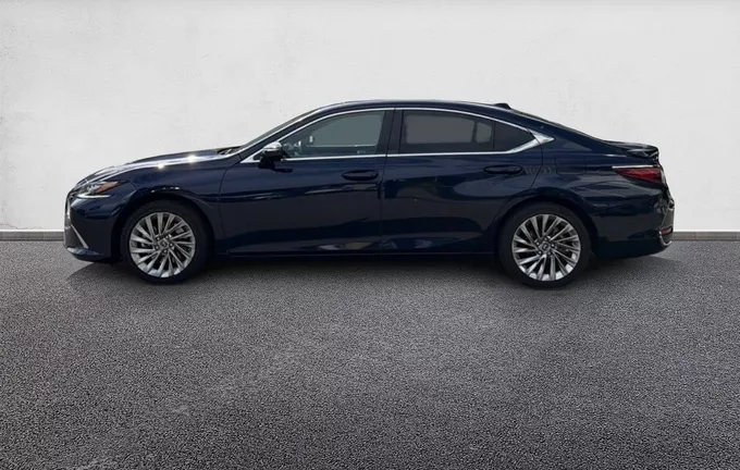 LEXUS ES 300h Executive extérieur côté gauche 1103400