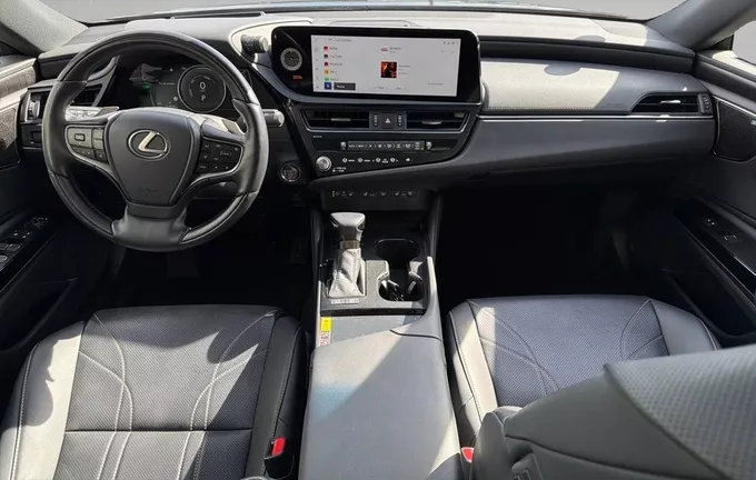 LEXUS ES 300h Executive photo 18 1103400