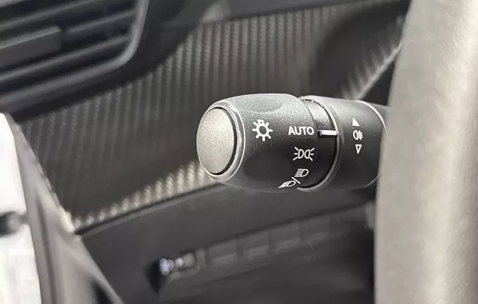 PEUGEOT 2008 100 S&S BVM6 Style photo 21 945186