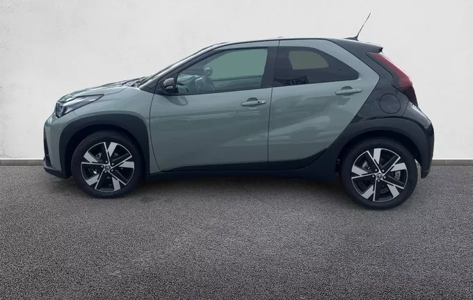 TOYOTA AYGO X Hybride 116h Graphic extérieur côté gauche 201728
