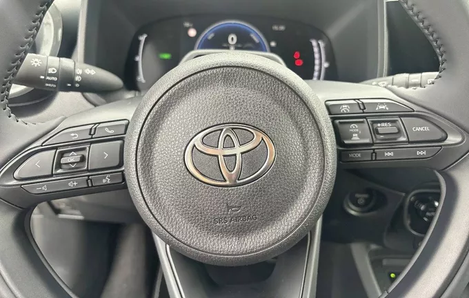TOYOTA AYGO X Hybride 116h Graphic photo 12 201728